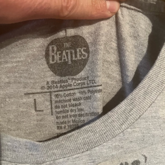 The Beatles American Tour 1964 Tee - Picture 2 of 2